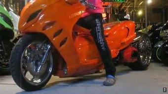 摩托车跑车视频,摩托车跑车激情竞速瞬间回顾